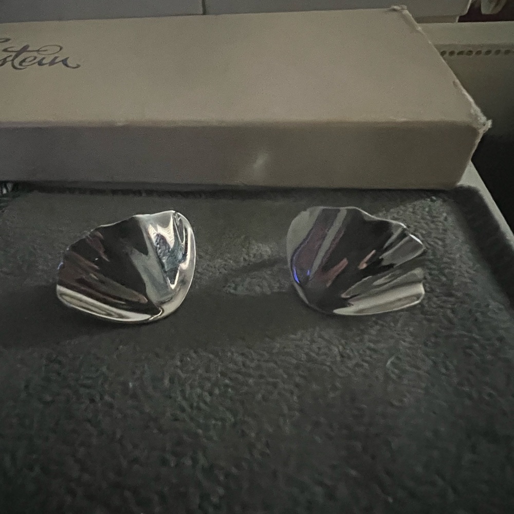 Trifari Crown vintage earrings